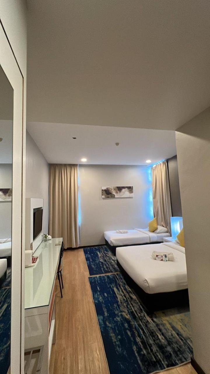 Lovita Hotel Куантан Екстер'єр фото
