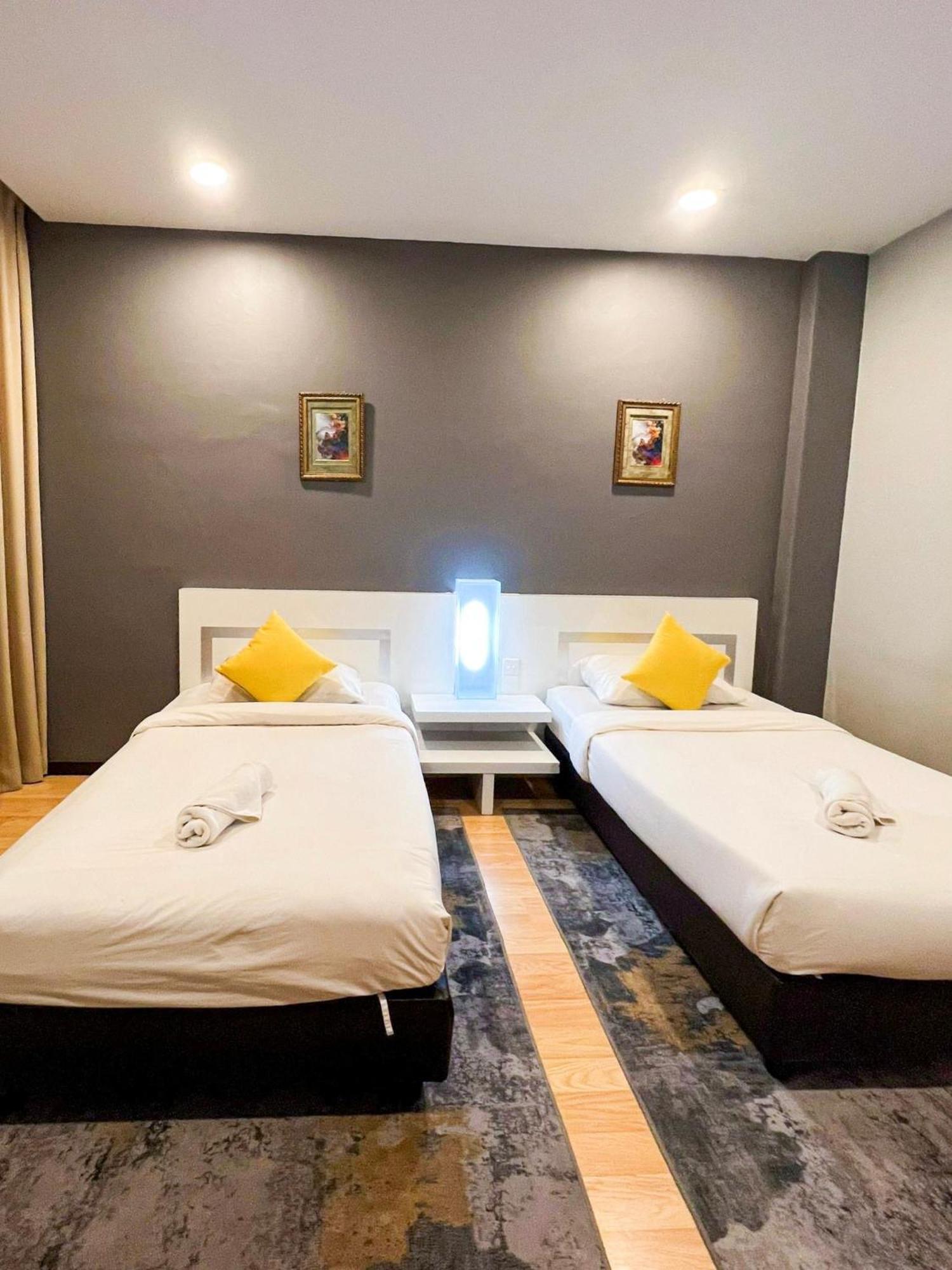 Lovita Hotel Куантан Екстер'єр фото